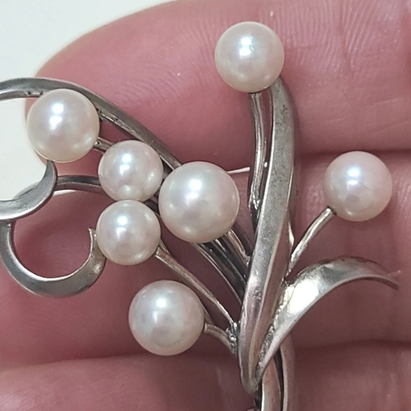MIKIMOTO Sterling Silver PEARL BROOCH 7 Akoya Japanese PEARL 7.4 G 1.75" BS3 - Picture 9 of 9